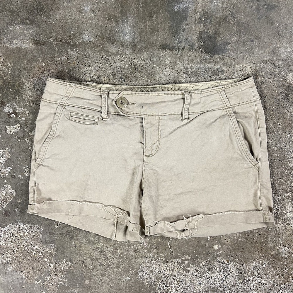 Vintage Y2K American Eagle Chino Shorts Women's Size 6 Beige Cutoff Casual Fit